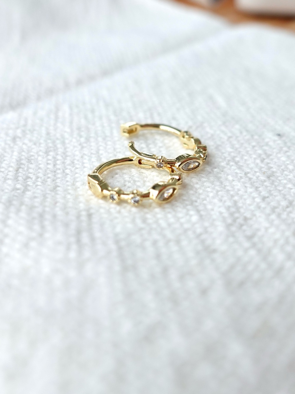 NEW! Dainty Gold Plated Hoop Earrings with Clear CZ Stones - Women Jewelry - Picture 4 of 7